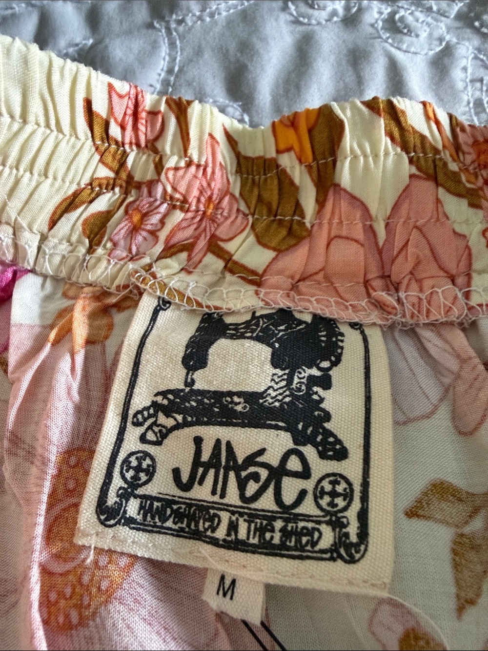 Jaase Cream Floral Mini Skirt with Pink and Orange Blooms - Picture 2 of 2